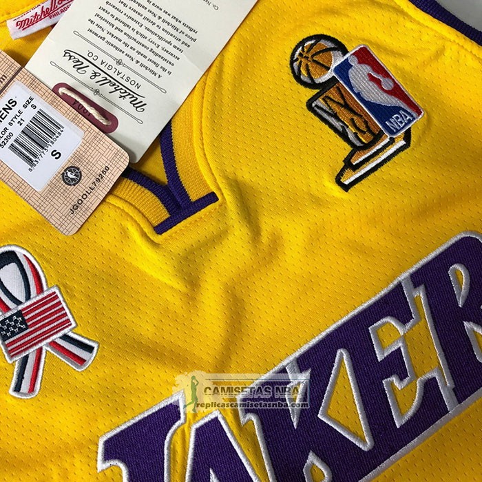 Camiseta Los Angeles Lakers Kobe Bryant NO 8 Mitchell & Ness 2001-02 Amarillo